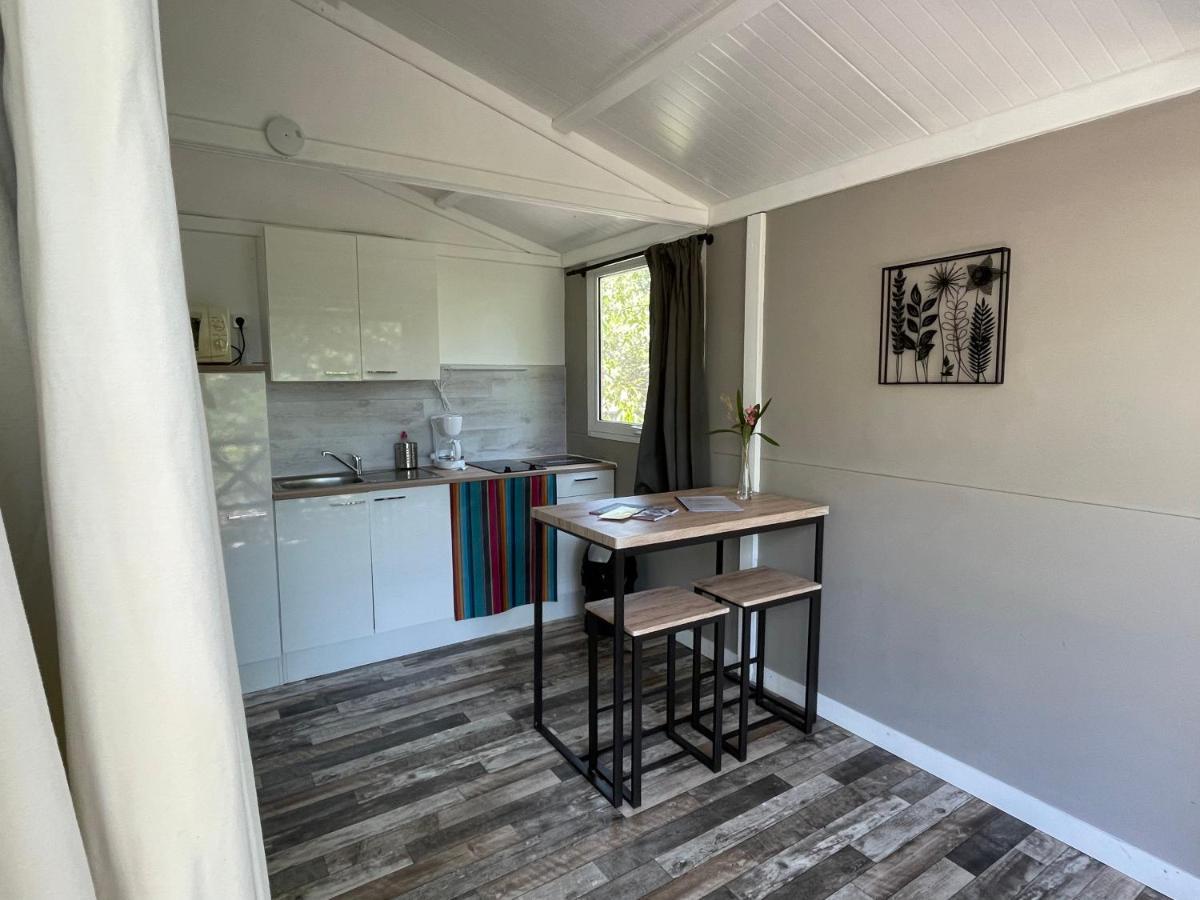 Les Chalets De Labeaume Exterior photo