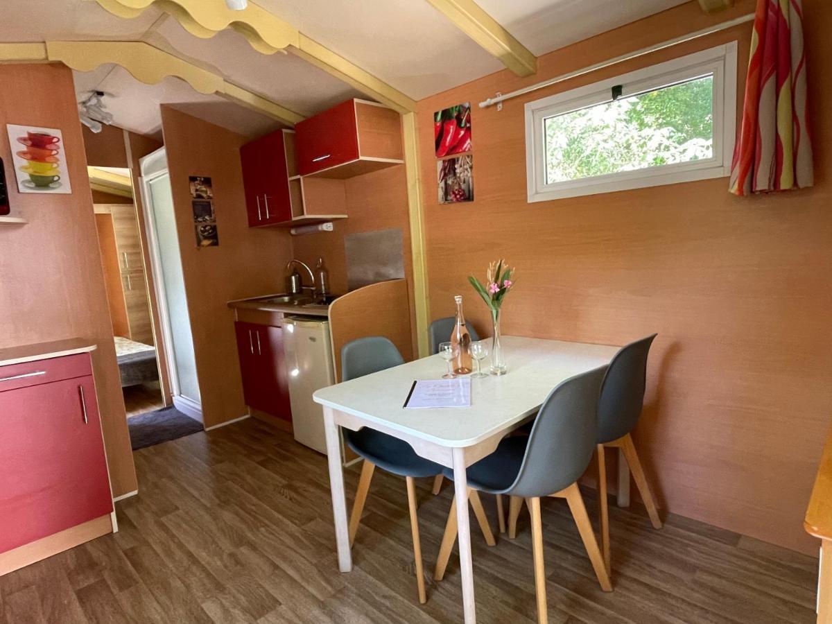 Les Chalets De Labeaume Exterior photo