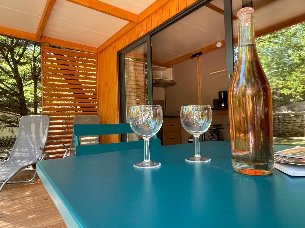 Les Chalets De Labeaume Exterior photo